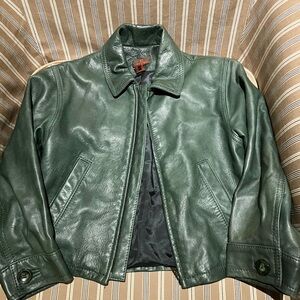 Danier vintage cropped leather jacket size 4